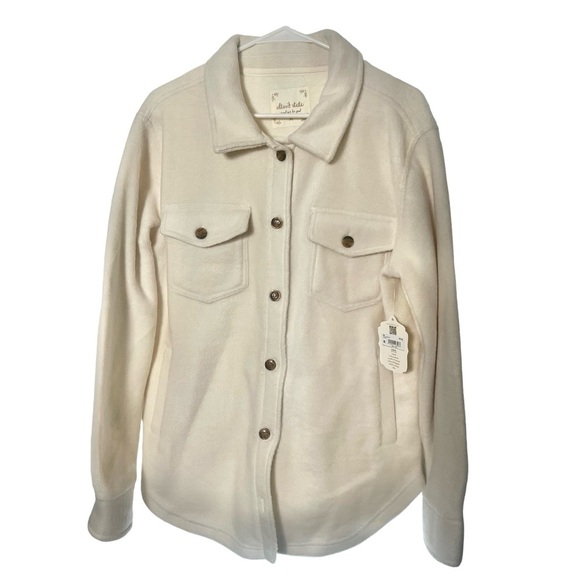 Altar'd State Jackets & Blazers - Altar’d State NWT Cream Button up Shirt/Jacket with pockets size Medium